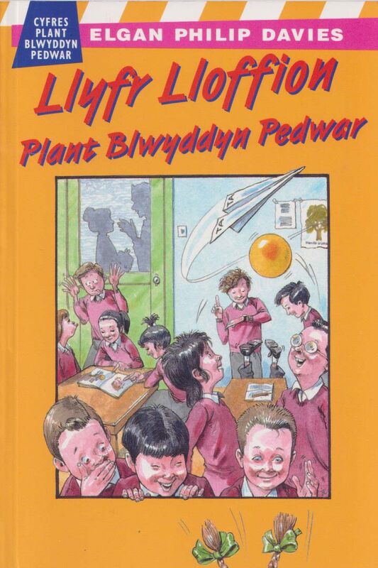 A picture of 'Cyfres Plant Blwyddyn Pedwar: Llyfr Lloffion Plant Blwyddyn Pedwar' 
                              by Elgan Philip Davies