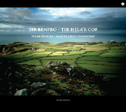 A picture of 'Sir Benfro - Tir Hela'r Cof / Pembrokeshire - Memory's Hunting Ground' 
                              by Emyr Young