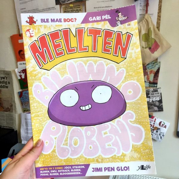 'Biliwn o Blobens' - Comic Mellten yn dathlu pen-blwydd