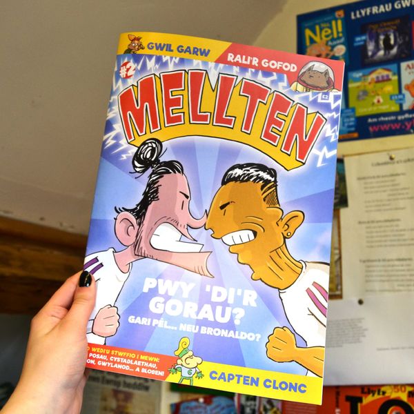 Bronaldo a Gari Pêl yn mynd benben â’i gilydd ail rifyn Mellten